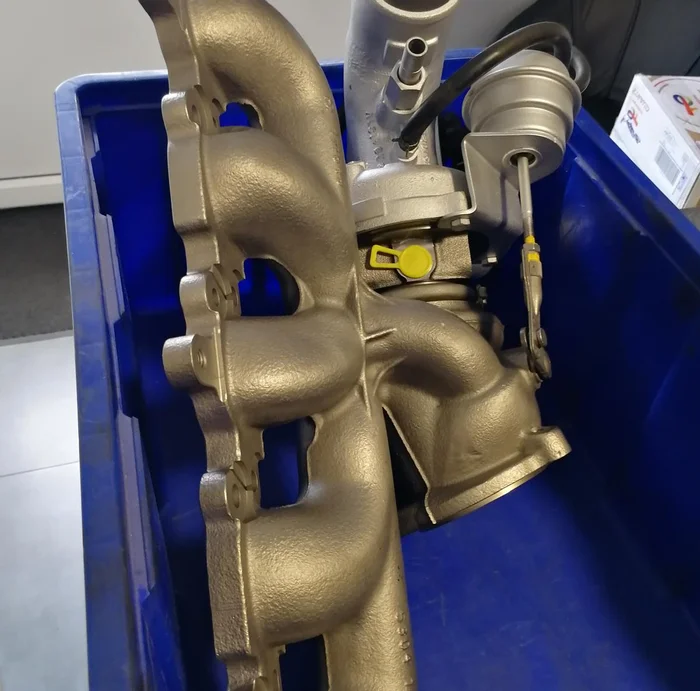 Nové turbodmychadlo s výfukovým potrubím pro Ford Focus ST